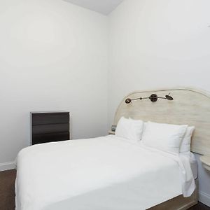 One-Bedroom Queen Suite Mobility Accessible or Non-Smoking